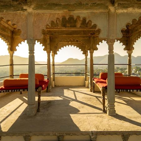 Отель Raas Devigarh Delwara Экстерьер фото