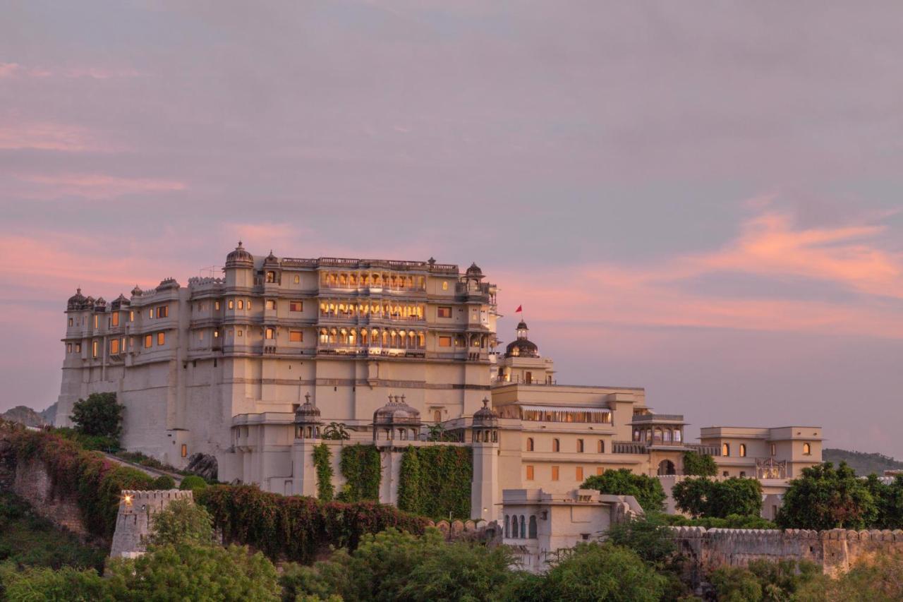 Отель Raas Devigarh Delwara Экстерьер фото