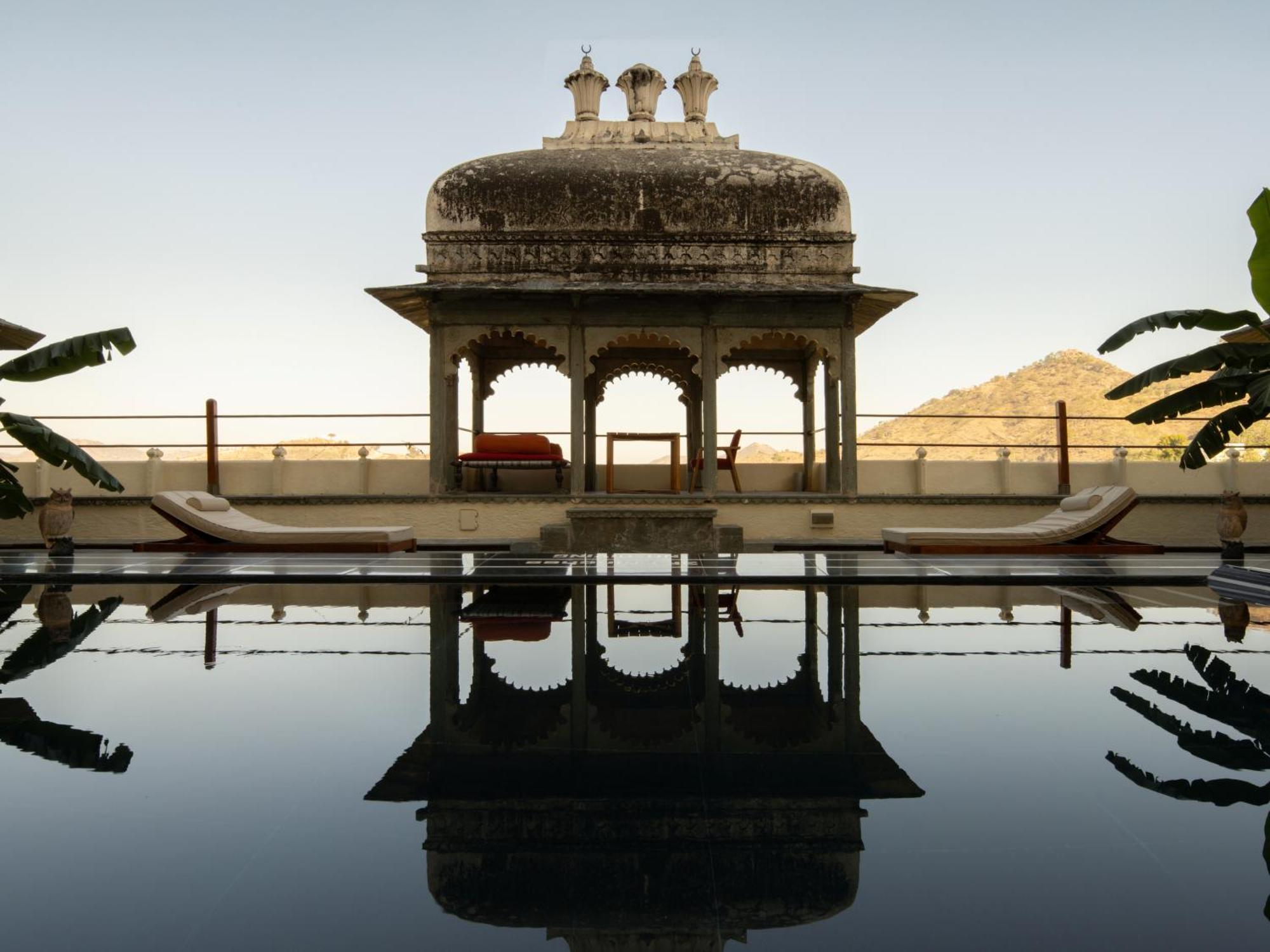 Отель Raas Devigarh Delwara Экстерьер фото