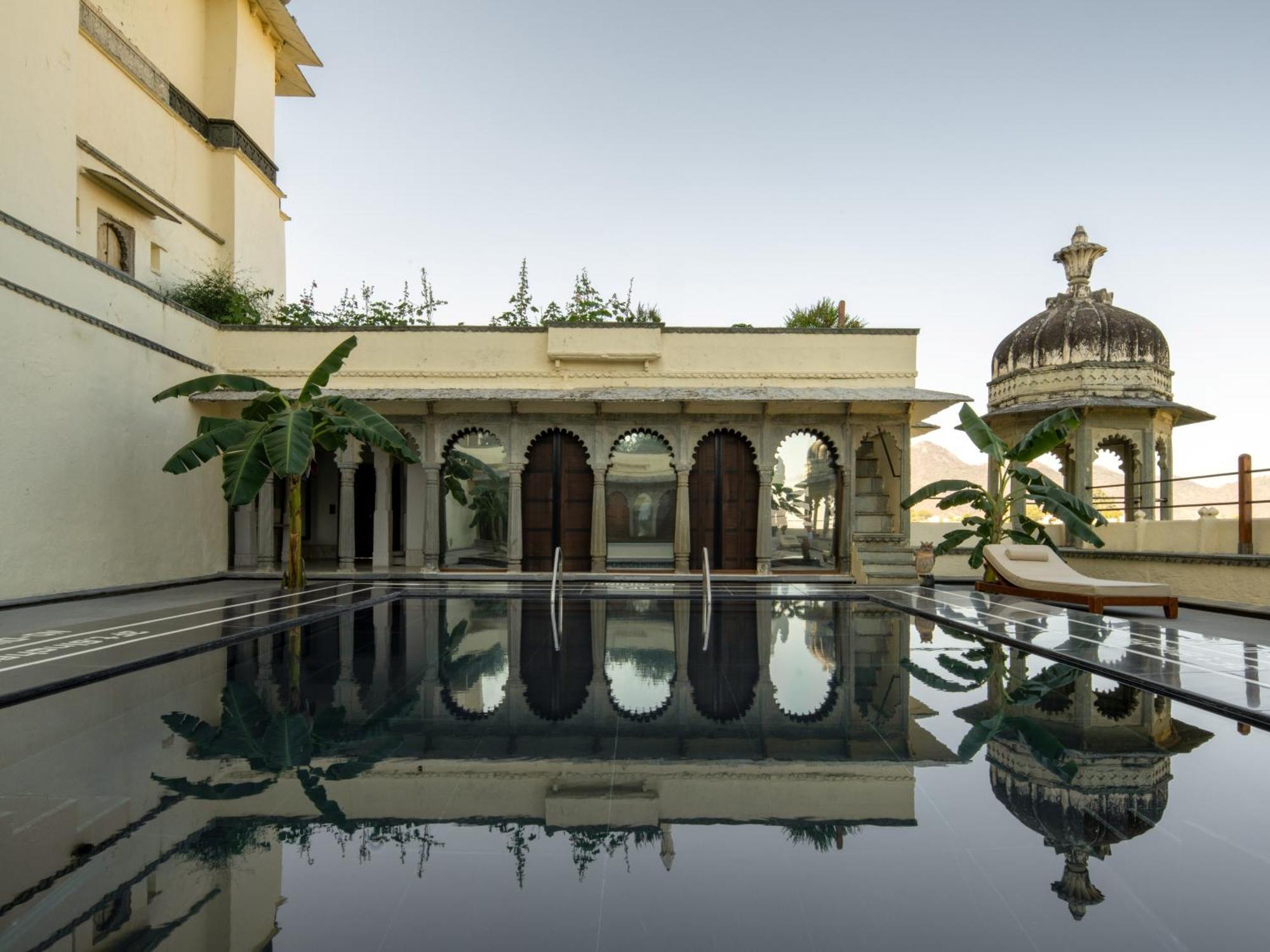Отель Raas Devigarh Delwara Экстерьер фото